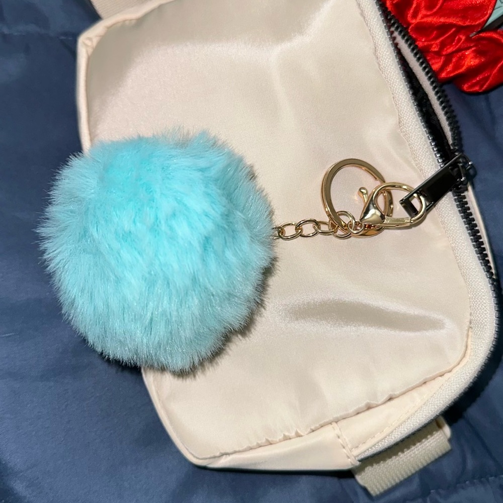 Pompom keychain